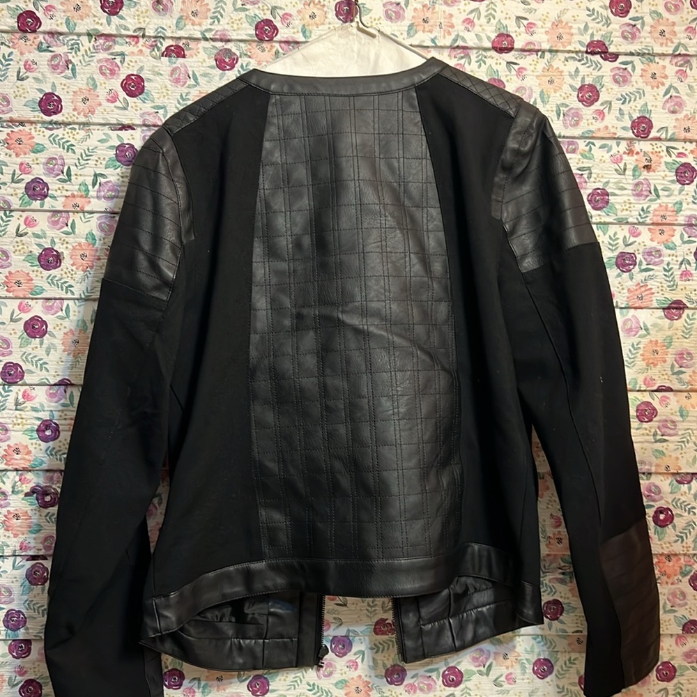 Jacket - Picture 4 of 4